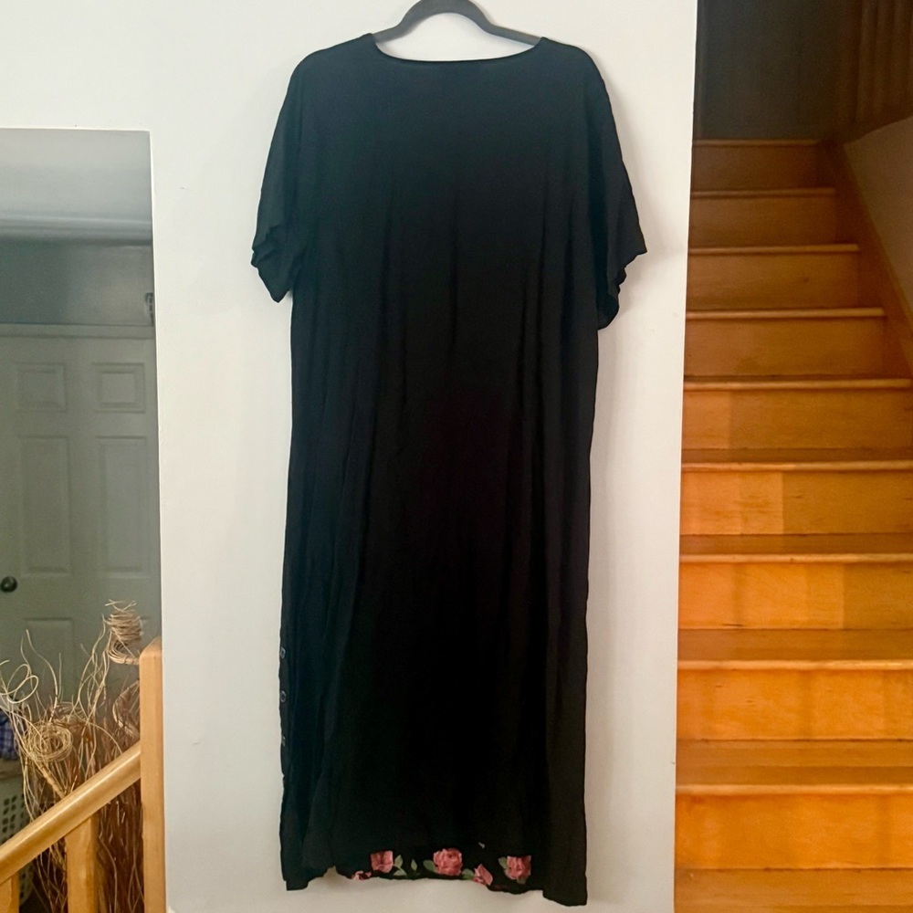 PARAGON Black Maxi Dress with Red Floral Design Plus Size - Picture 3 of 3